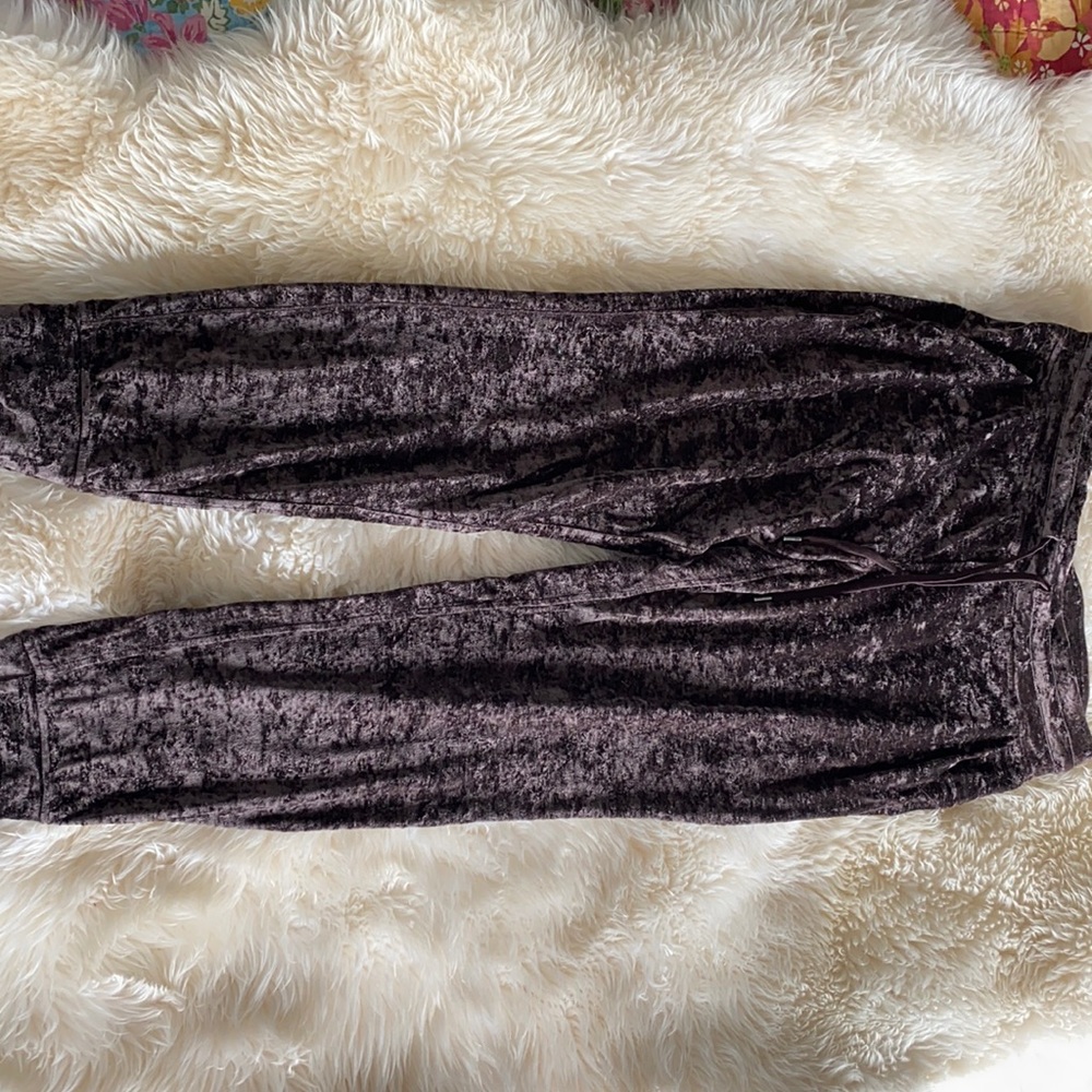 Crushed velvet joggers